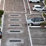 Gasparo Da & Parking * Salò